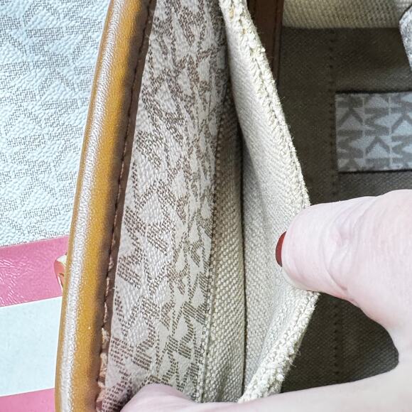 Michael Kors Eva Large Tote White/Ivory Pink Stripe Coated Canvas Purse Bag - Picture 7 of 13